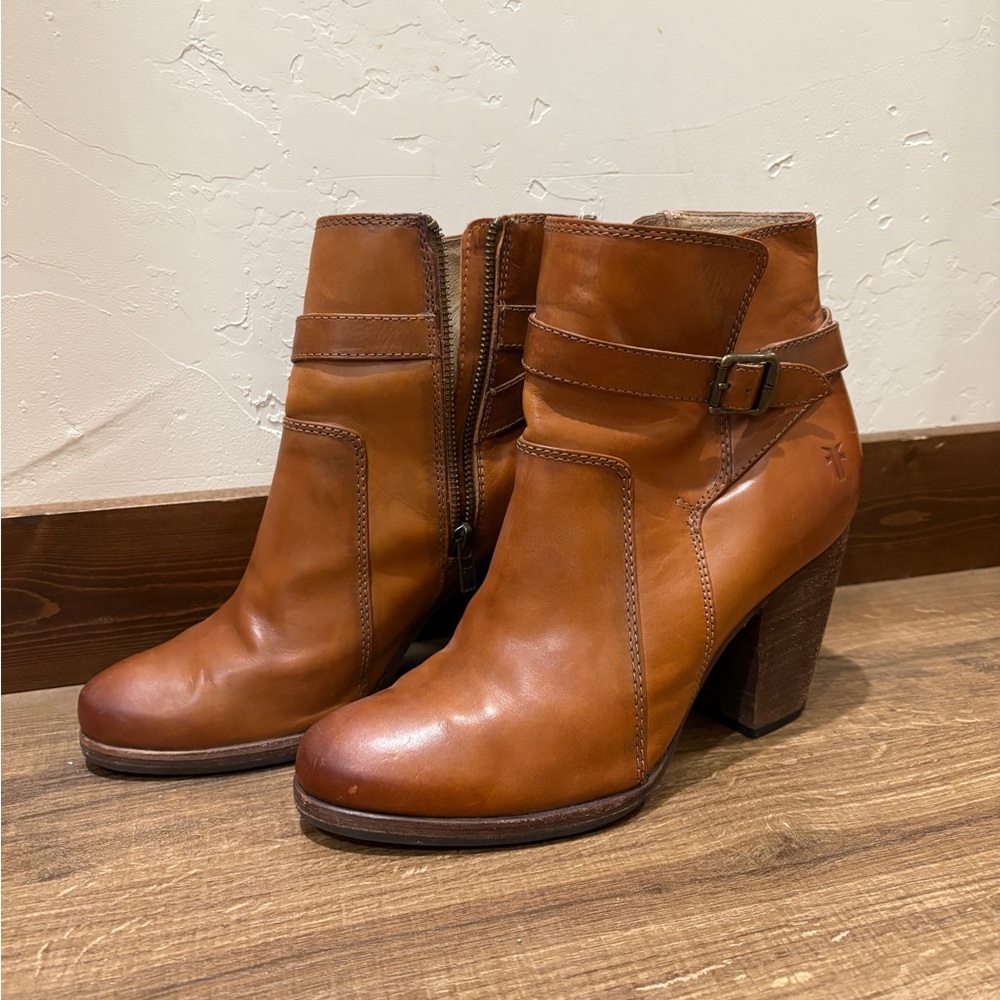 Frye Patty Riding Bootie. 9.5